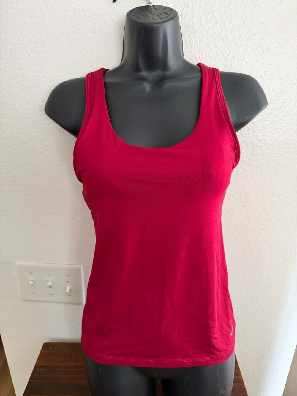 Champion DuoDry Plus Tank Top Size XS Red Built-In Bra Athletic Workout